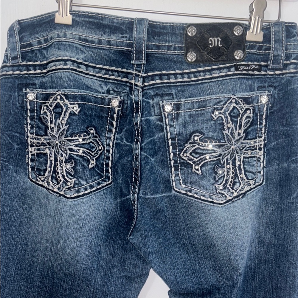 Women's Blue Jeans with Embroidered Pockets